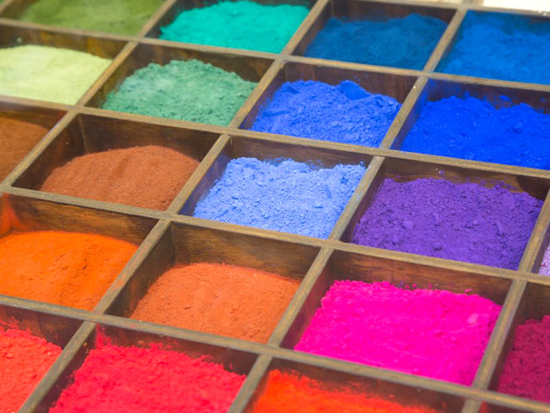 Plastic colorants in plastic industry, choice and effects